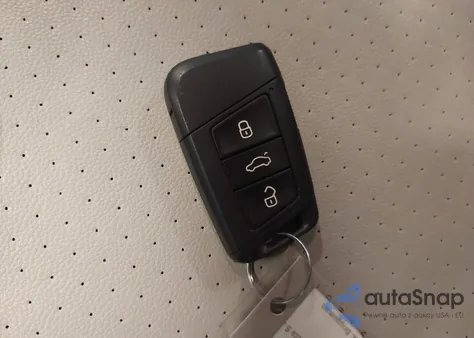 2020 Volkswagen Jetta 1.4T R-Line/1.4T S z USA, uszkodzony, nr VIN 3VWN57BU6LM009350